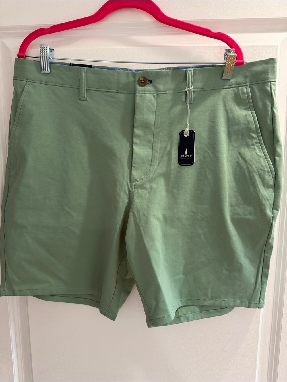 NWT! Johnnie-O Men's Sage Green Natural Performance Shorts Size 36 (8” inseam)